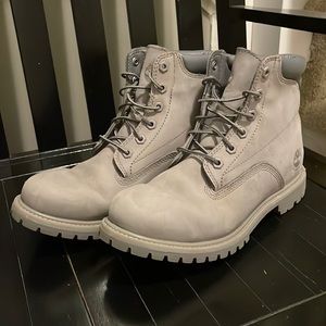 Timberland boots (Women) like new